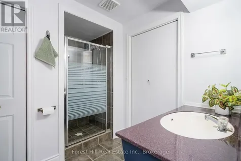 29 Dillon Drive Collingwood ON L9Y 4S3