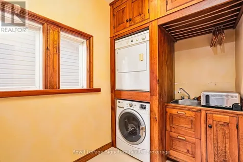 155 Clark Street Blue Mountains ON N0H 1J0