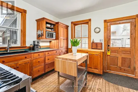 155 Clark Street Blue Mountains ON N0H 1J0