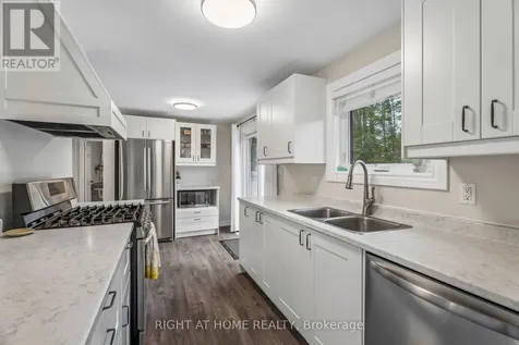 158 Zoo Park Road Wasaga Beach ON L9Z 2P2