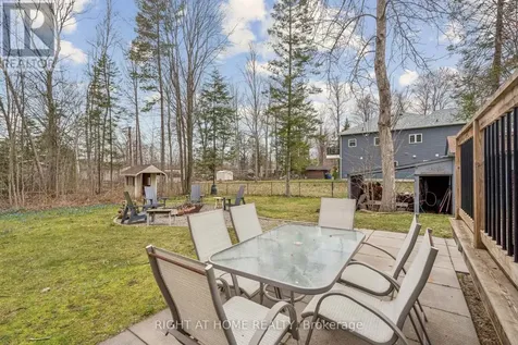 158 Zoo Park Road Wasaga Beach ON L9Z 2P2