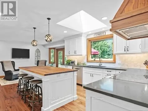 1514 Longwoods Road Southwest Middlesex ON N0L 2N0