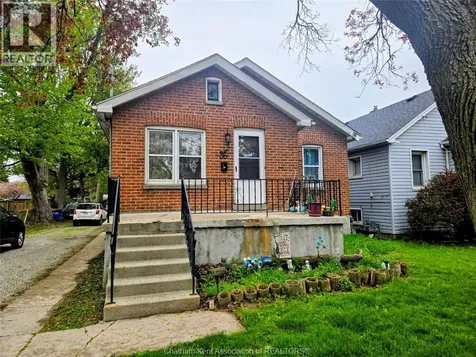 36 Mcnaughton Ave E Avenue Chatham ON N7L 2G1