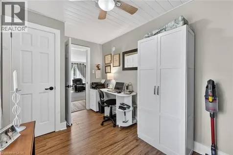 17 Mcclure Lane Port Sydney ON P0B 1L0