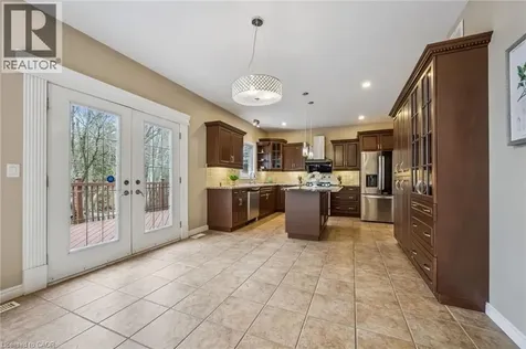 872 Creekside Drive Waterloo ON N2V 2S7