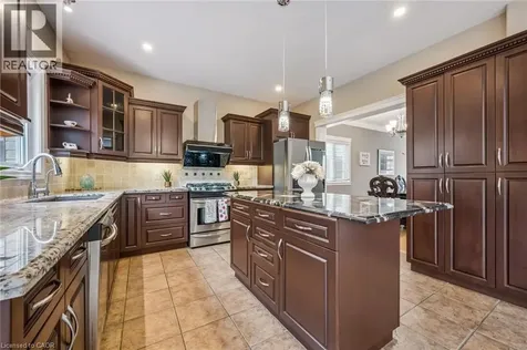 872 Creekside Drive Waterloo ON N2V 2S7