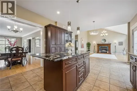 872 Creekside Drive Waterloo ON N2V 2S7