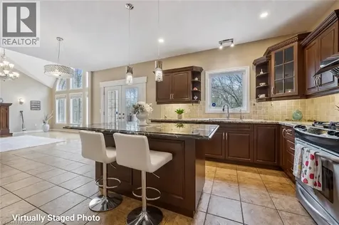 872 Creekside Drive Waterloo ON N2V 2S7