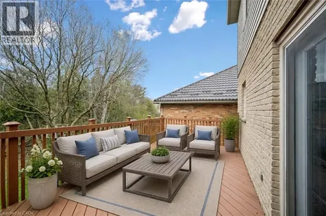872 Creekside Drive Waterloo ON N2V 2S7
