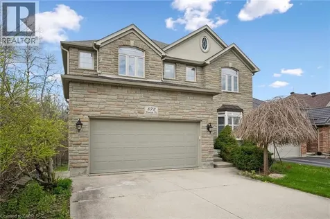 872 Creekside Drive Waterloo ON N2V 2S7
