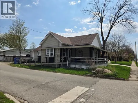 106 Park Avenue E Avenue Chatham ON N7M 3V4