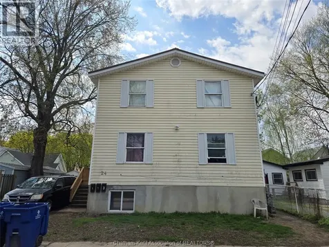 24 Foster Street Chatham ON N7M 4N5