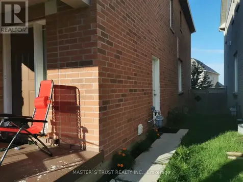 16 Lady Gwillim Avenue East Gwillimbury ON L9N 0A5