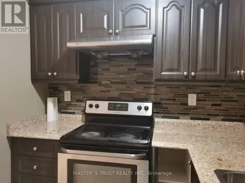 16 Lady Gwillim Avenue East Gwillimbury ON L9N 0A5
