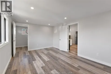 1069 Marentette Avenue Windsor ON N9A 2A4