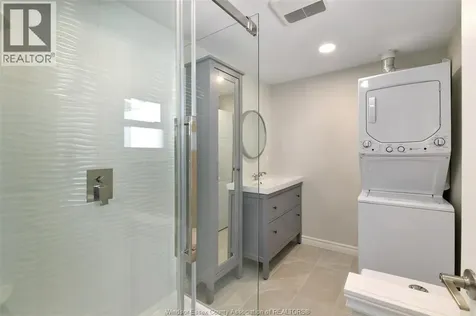 1069 Marentette Avenue Windsor ON N9A 2A4
