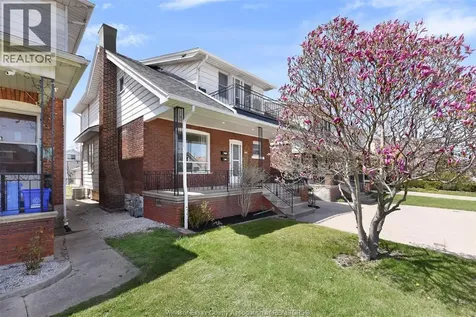 1069 Marentette Avenue Windsor ON N9A 2A4