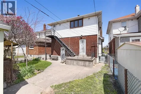 1069 Marentette Avenue Windsor ON N9A 2A4