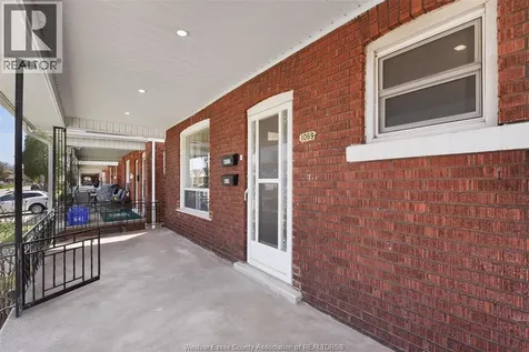 1069 Marentette Avenue Windsor ON N9A 2A4