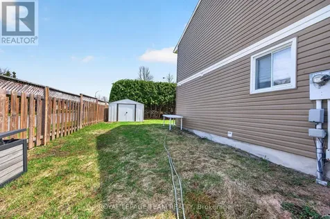 1631 Saxony Crescent Ottawa ON K1B 5K8