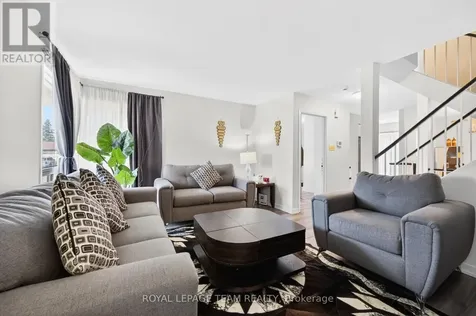 1631 Saxony Crescent Ottawa ON K1B 5K8