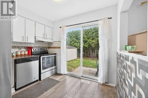 1631 Saxony Crescent Ottawa ON K1B 5K8