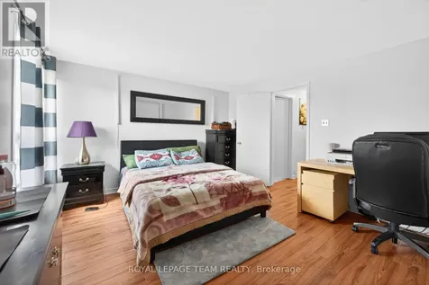1631 Saxony Crescent Ottawa ON K1B 5K8