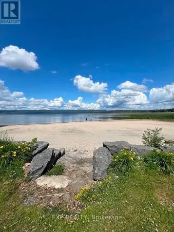 102 Allbirch Road Ottawa ON K0A 3M0