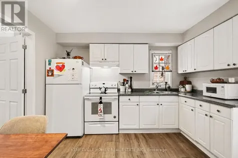 803 St Lawrence Street Prescott ON K0E 1T0