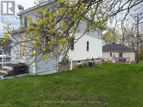 803 St Lawrence Street Prescott ON K0E 1T0