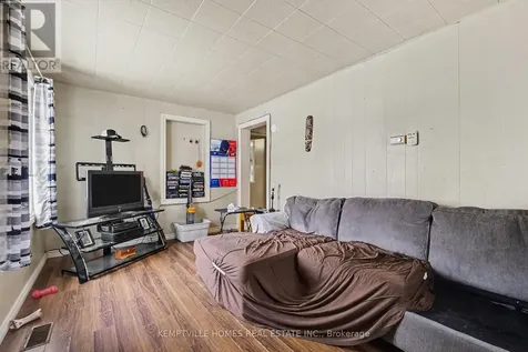 803 St Lawrence Street Prescott ON K0E 1T0