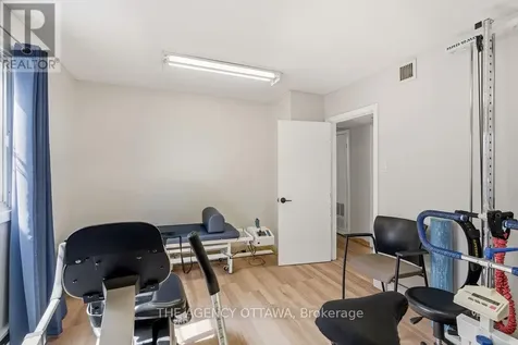 1310 Woodward Avenue Ottawa ON K1Z 7V8
