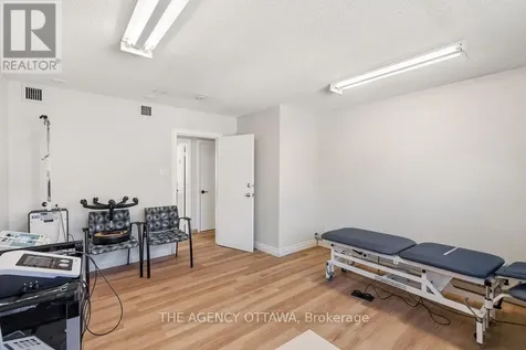 1310 Woodward Avenue Ottawa ON K1Z 7V8