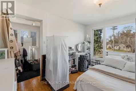 1310 Woodward Avenue Ottawa ON K1Z 7V8