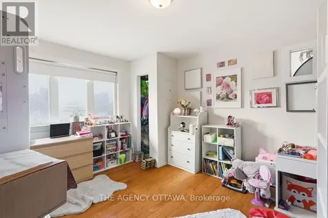 1310 Woodward Avenue Ottawa ON K1Z 7V8