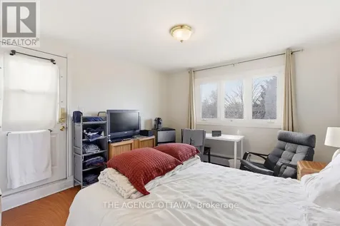 1310 Woodward Avenue Ottawa ON K1Z 7V8