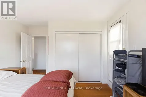 1310 Woodward Avenue Ottawa ON K1Z 7V8