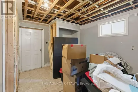 1310 Woodward Avenue Ottawa ON K1Z 7V8
