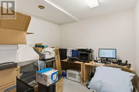 1310 Woodward Avenue Ottawa ON K1Z 7V8