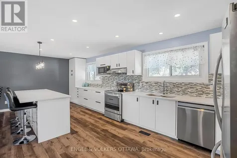 1427 Rosebella Avenue Ottawa ON K1T 1E5