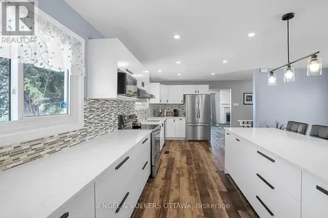 1427 Rosebella Avenue Ottawa ON K1T 1E5