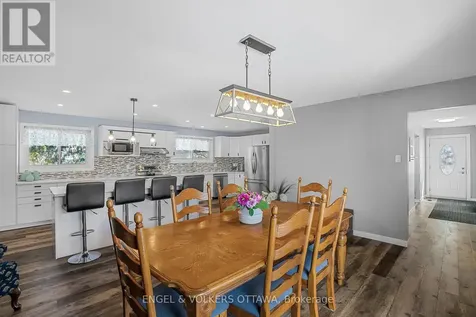 1427 Rosebella Avenue Ottawa ON K1T 1E5