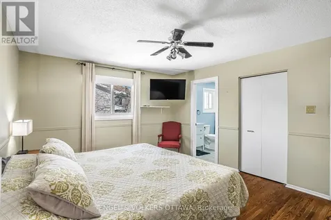1427 Rosebella Avenue Ottawa ON K1T 1E5