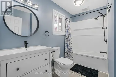 1427 Rosebella Avenue Ottawa ON K1T 1E5