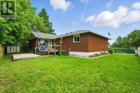 1427 Rosebella Avenue Ottawa ON K1T 1E5