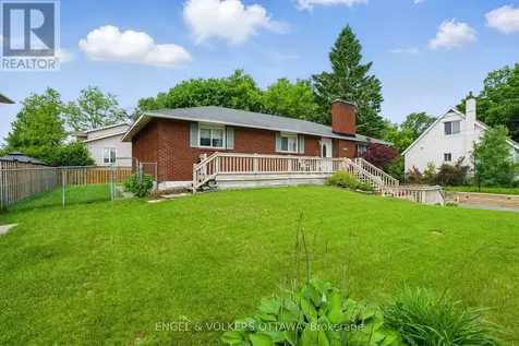 1427 Rosebella Avenue Ottawa ON K1T 1E5