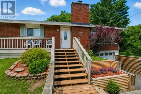 1427 Rosebella Avenue Ottawa ON K1T 1E5