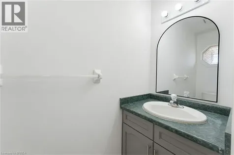 25 Anastasia Crescent Brantford ON N3P 2A9