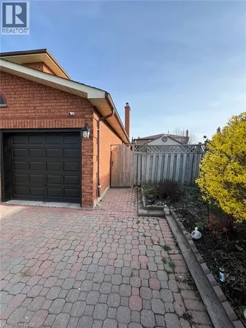 15 Ivory Court Vaughan ON L4L 4G2