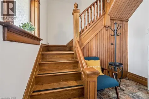 16 Hampton Street Elmira ON N3B 1X9